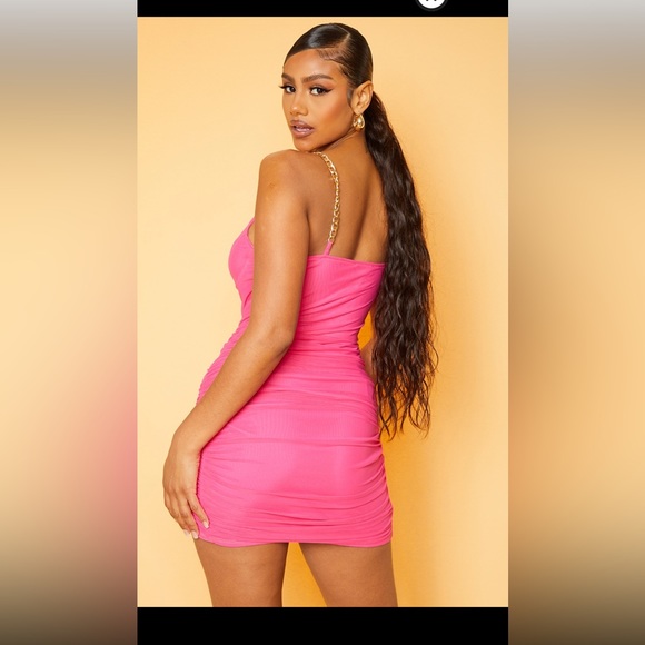 PrettyLittleThing Hot Pink Corset Chain Strap Bodycon Dress - Picture 4 of 5